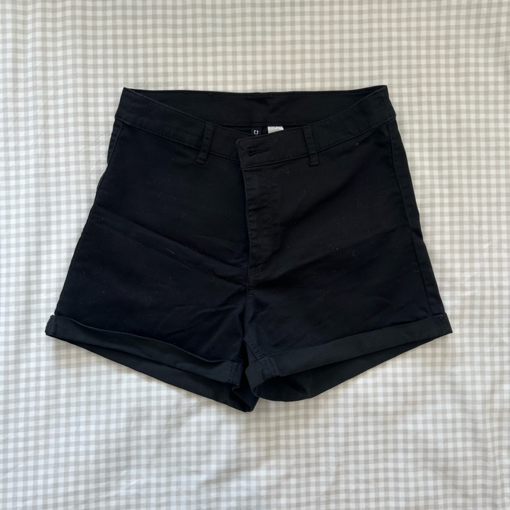 Women’s high waisted black shorts